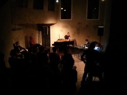 Anaïs Tuerlinckx (inside piano) Tomomi Adachi (live-processing, voice, outside piano) 7th Sep. 2014